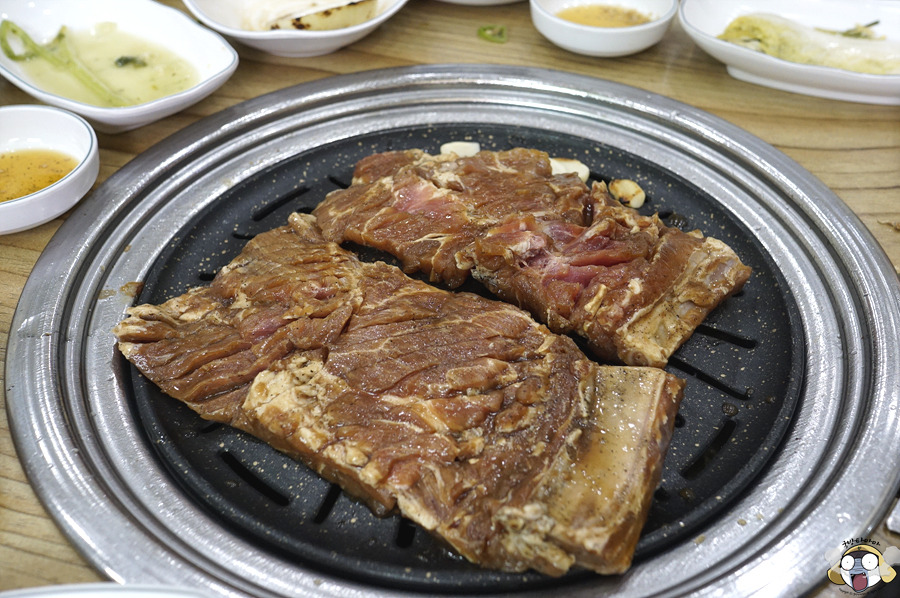 먹거리와 오락거리 그리고 음악 한 곡 - 음식-기타
